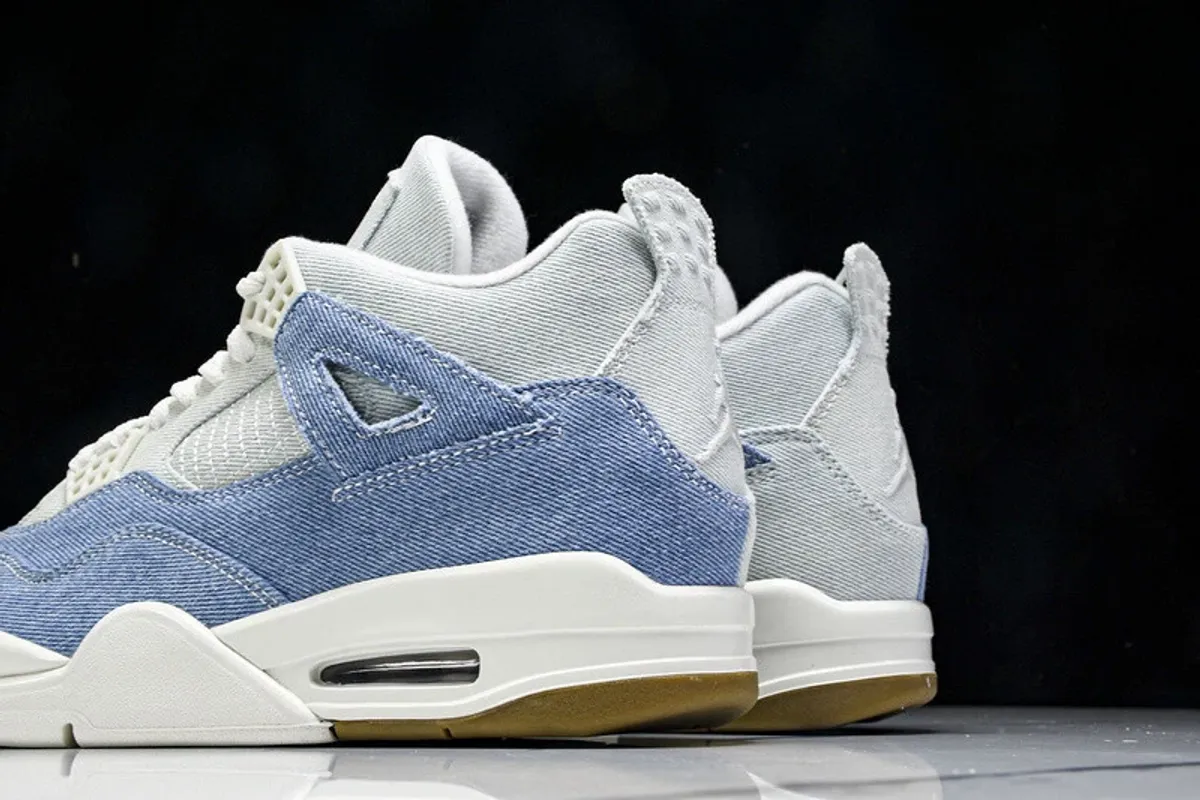 Jordan 4 Retro Denim "Worn Blue" IB6716-100
